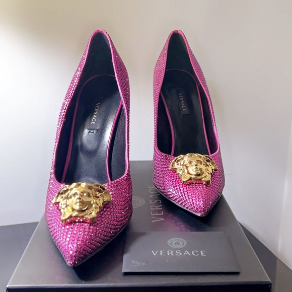 Versace - Picture 8 of 9